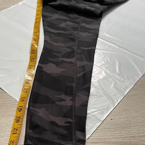 Leggings Athleta camo leggings ULTIMATE 7/8 TIGHT size S - Picture 5 of 8
